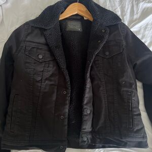 Black Sherpa Levi’s Jean Jacket